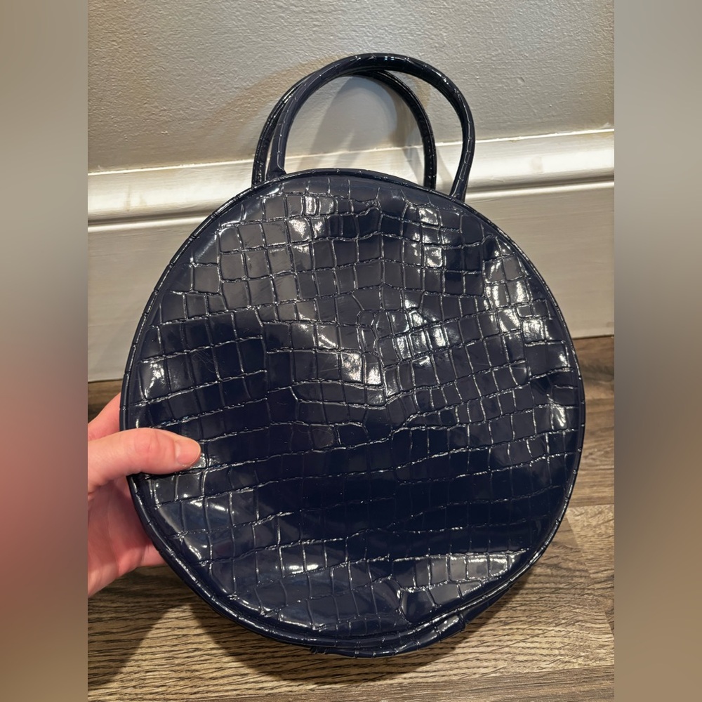 Givenchy Round Navy Croc-Embossed make-up Bag travel luxury convenient - Picture 4 of 12
